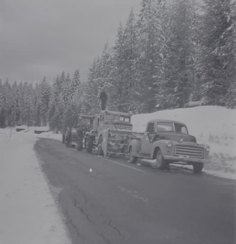 Clearing the Pass, probably the 1950s, photograph 8 of 13