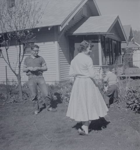 Found 120, Envelope 6, probably the late 1950s, photograph 9 of 29
