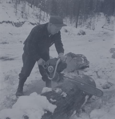 Snowbound, probably the 1950s, photograph 29 of 38