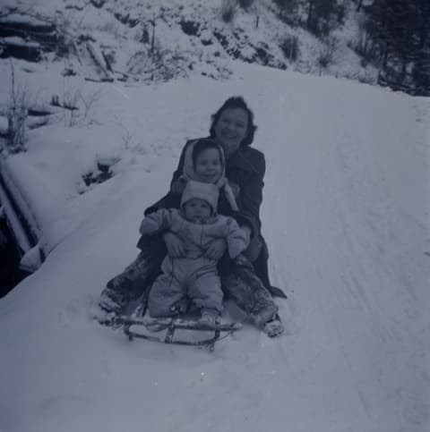 Snowbound, probably the 1950s, photograph 35 of 38