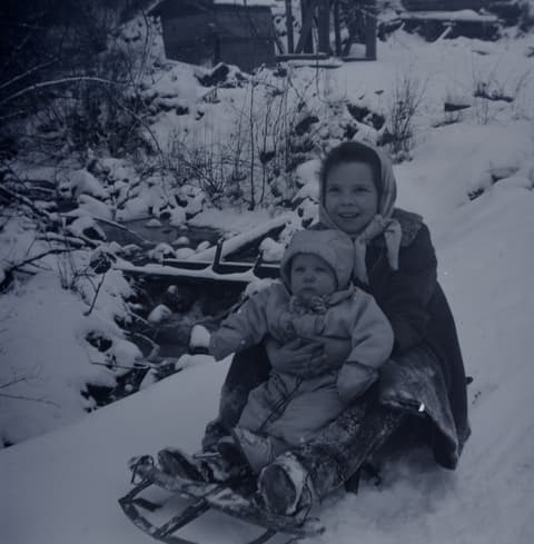 Snowbound, probably the 1950s, photograph 36 of 38