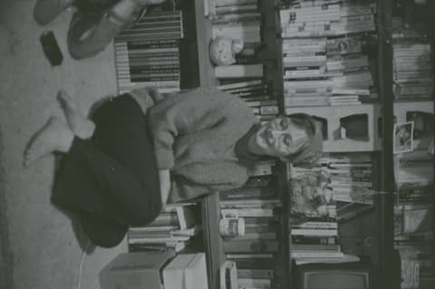 Friends & Kitties, May 1971, photograph 20 of 21